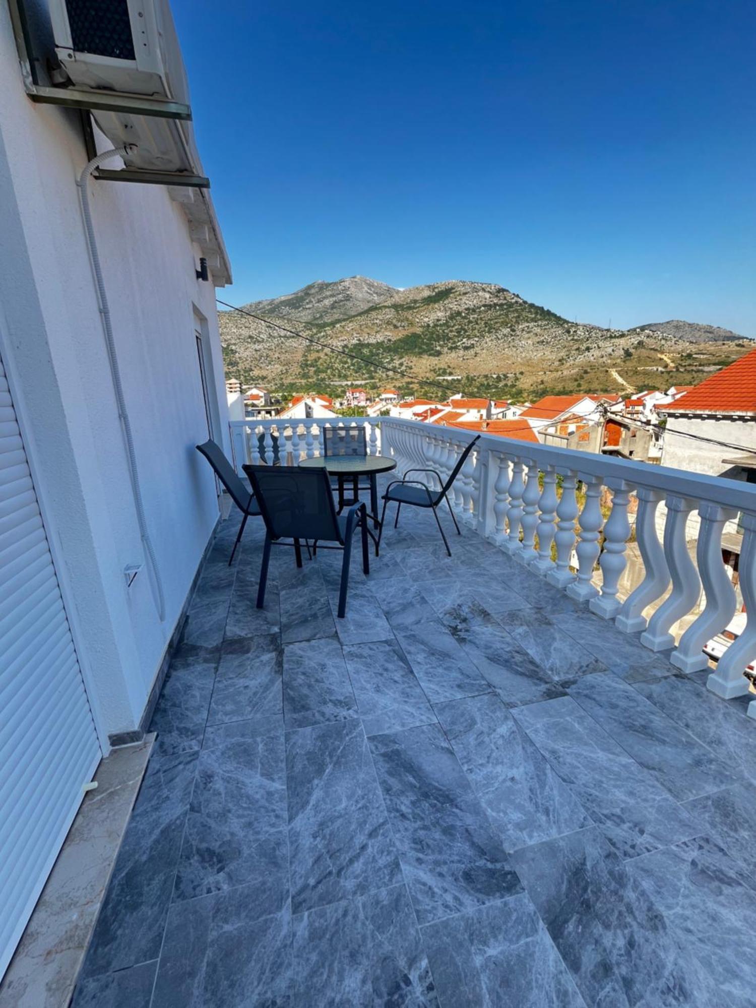 Twin Apartments Ivanica Dış mekan fotoğraf
